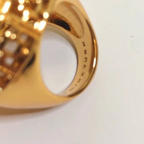 💕TRINA TURK💕 Shanghai Cocktail Ring ~ Resin Black & Gold NWT - Picture 13 of 15